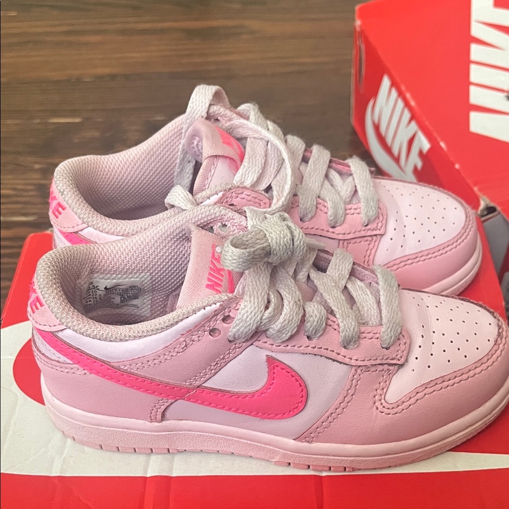 Nike Dunk Low. Girl Toddler 10.5c